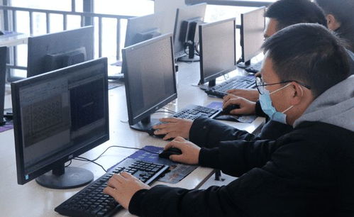 軟件工程與計(jì)算機(jī)科學(xué)與技術(shù) 軟件開發(fā)之路如何選擇？